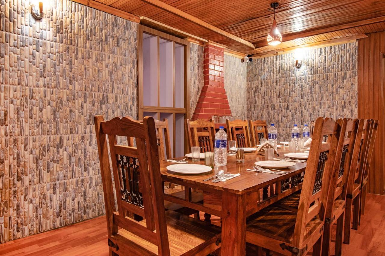 Hotel Little Silver Pahalgām Esterno foto