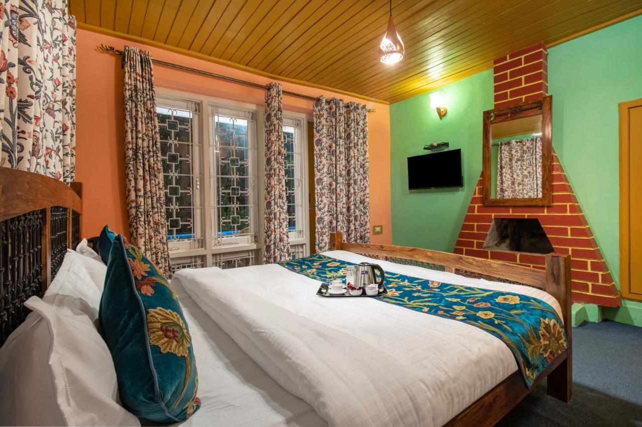 Hotel Little Silver Pahalgām Esterno foto