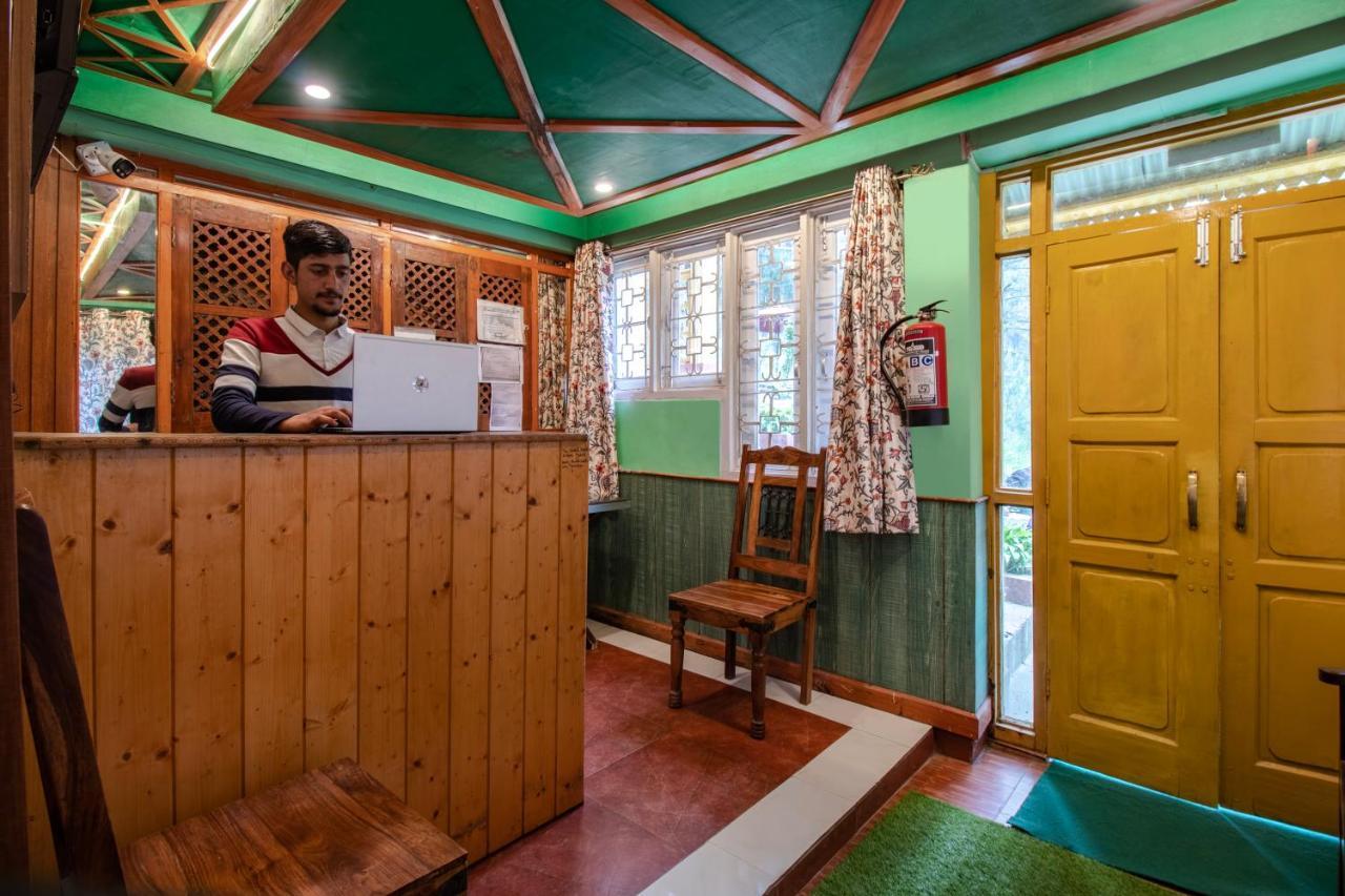 Hotel Little Silver Pahalgām Esterno foto