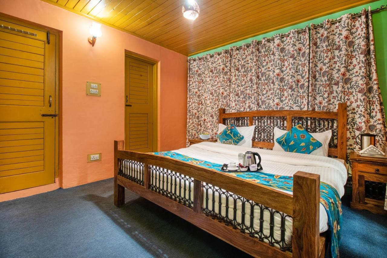 Hotel Little Silver Pahalgām Esterno foto